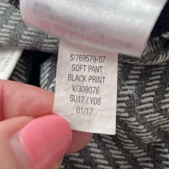 Old Navy Black Soft Pants Boho Print Ankle Cropped Lounge Bottoms Womens Size XL - Picture 9 of 11